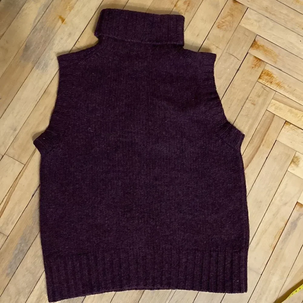 Michael Kors sleeveless sweater size medium